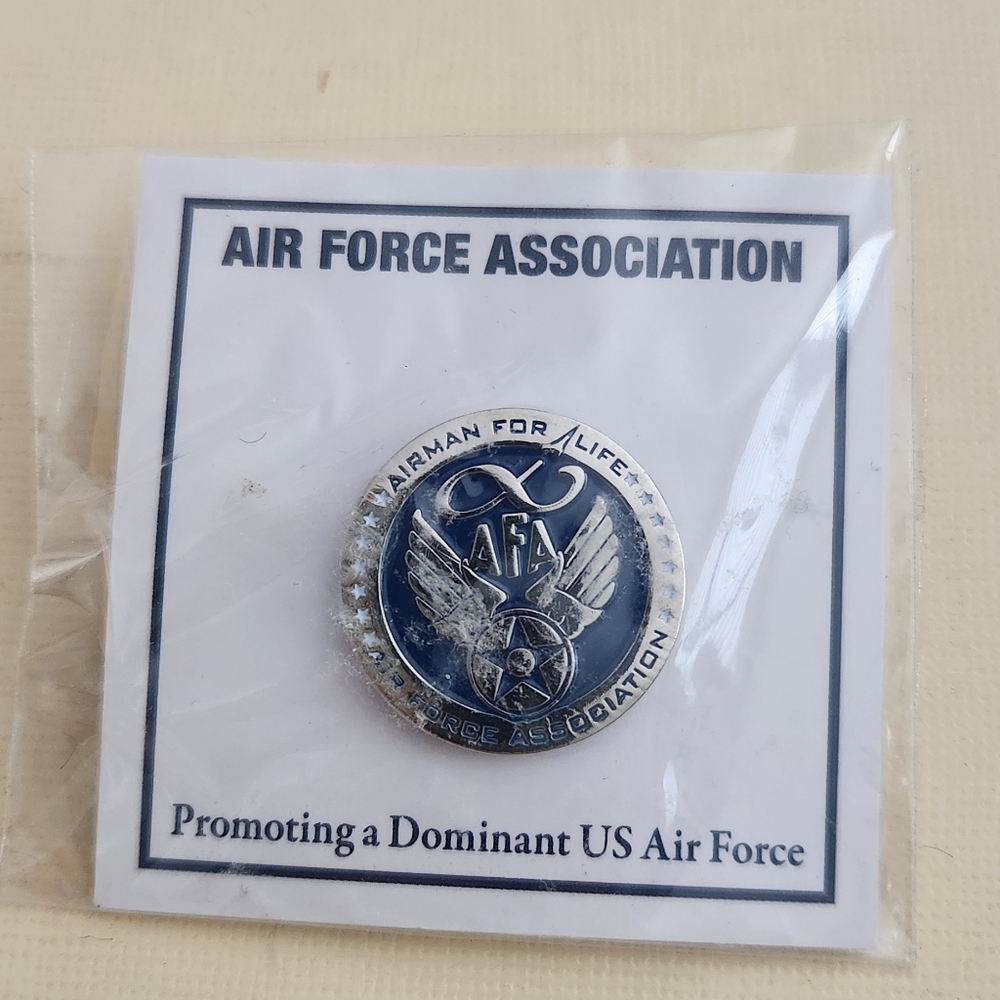 New In Package Airman For Life Metal Enamel Air Force Military Pinback
